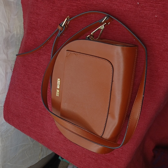 Steve Madden Shoulder Bag w. Adjustable Strap - Picture 2 of 4